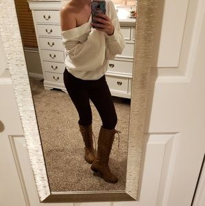 Lace up cognac boots!
